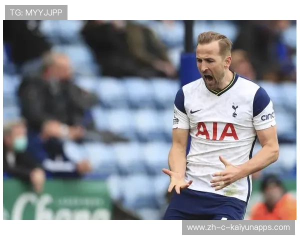 凯恩转身控球再送妙传，热刺前场启动完美